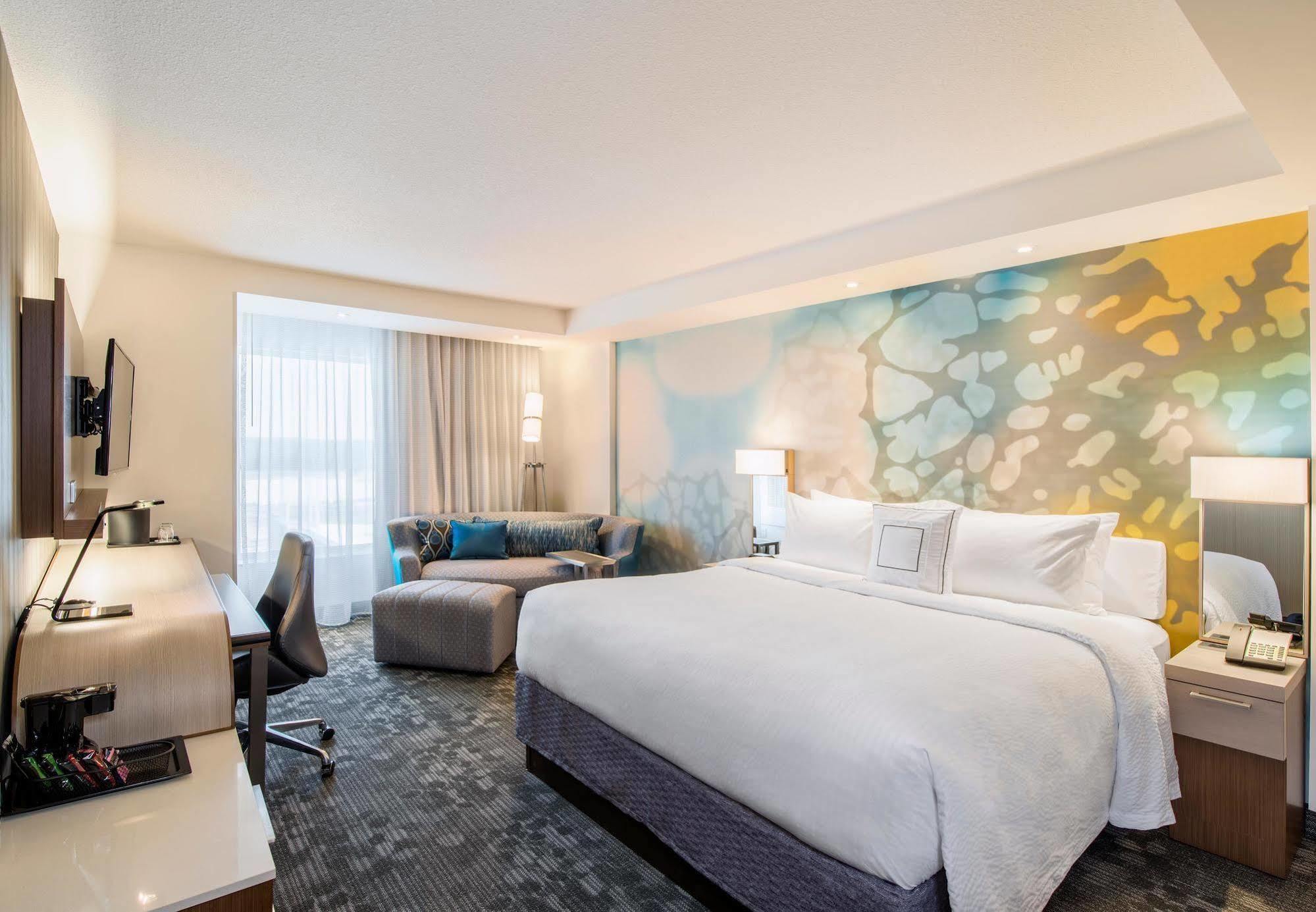 Hotel Dene & Conference Centre 콜드레이크 외부 사진