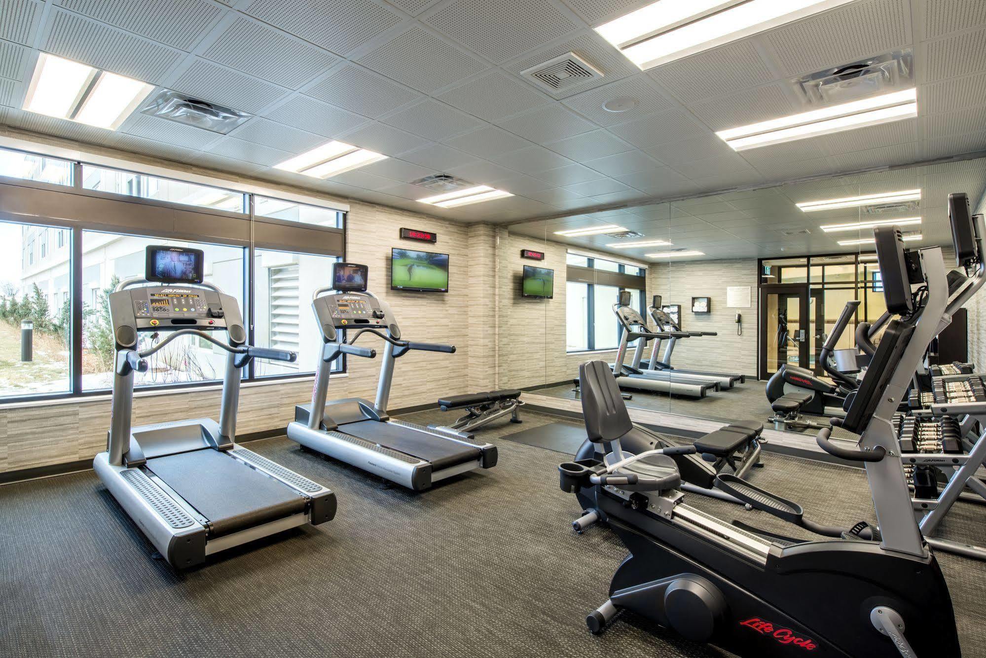 Hotel Dene & Conference Centre 콜드레이크 외부 사진